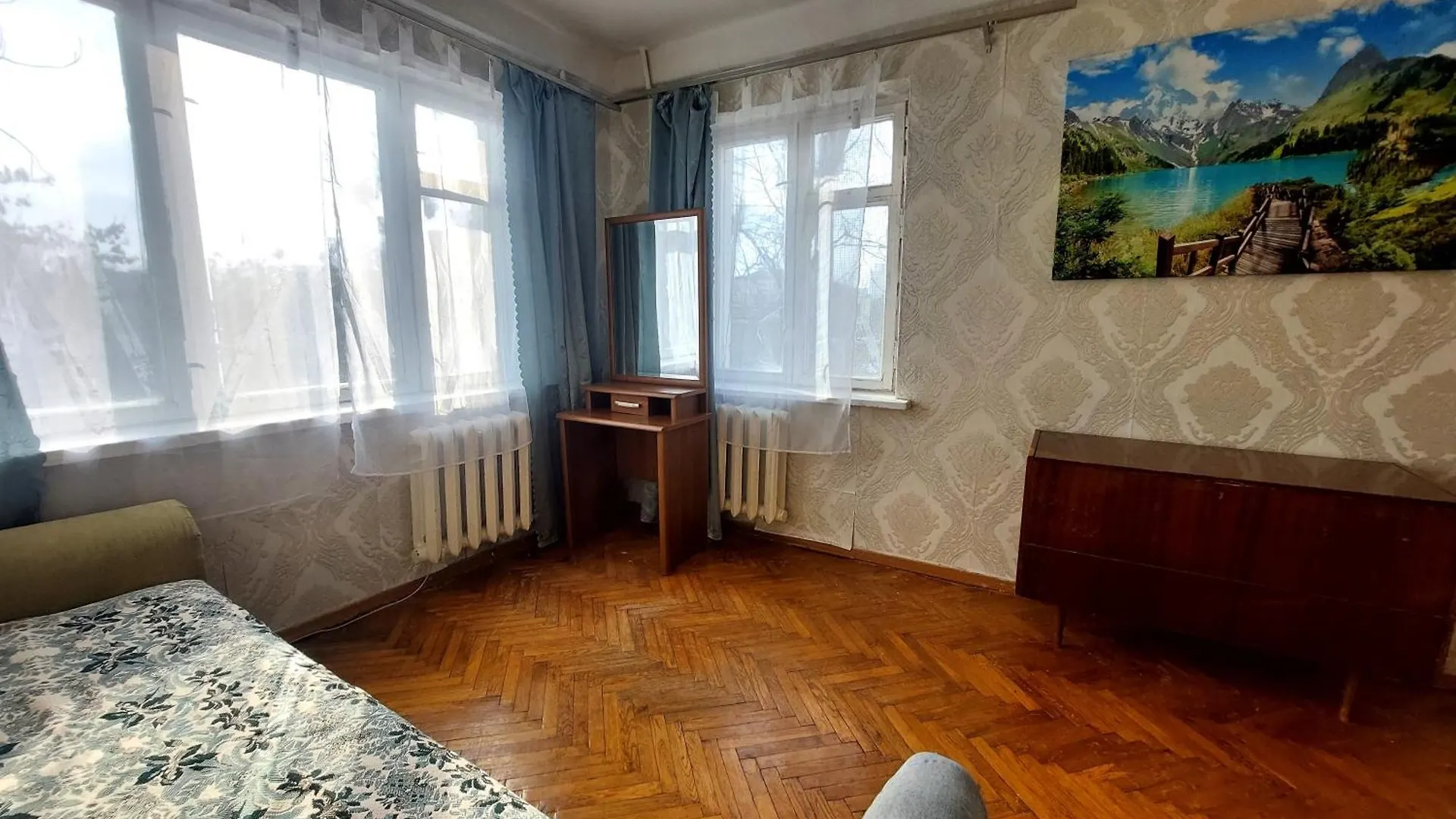 2 Bedroom Apartment Metro Vasilkovskaya Kyjev