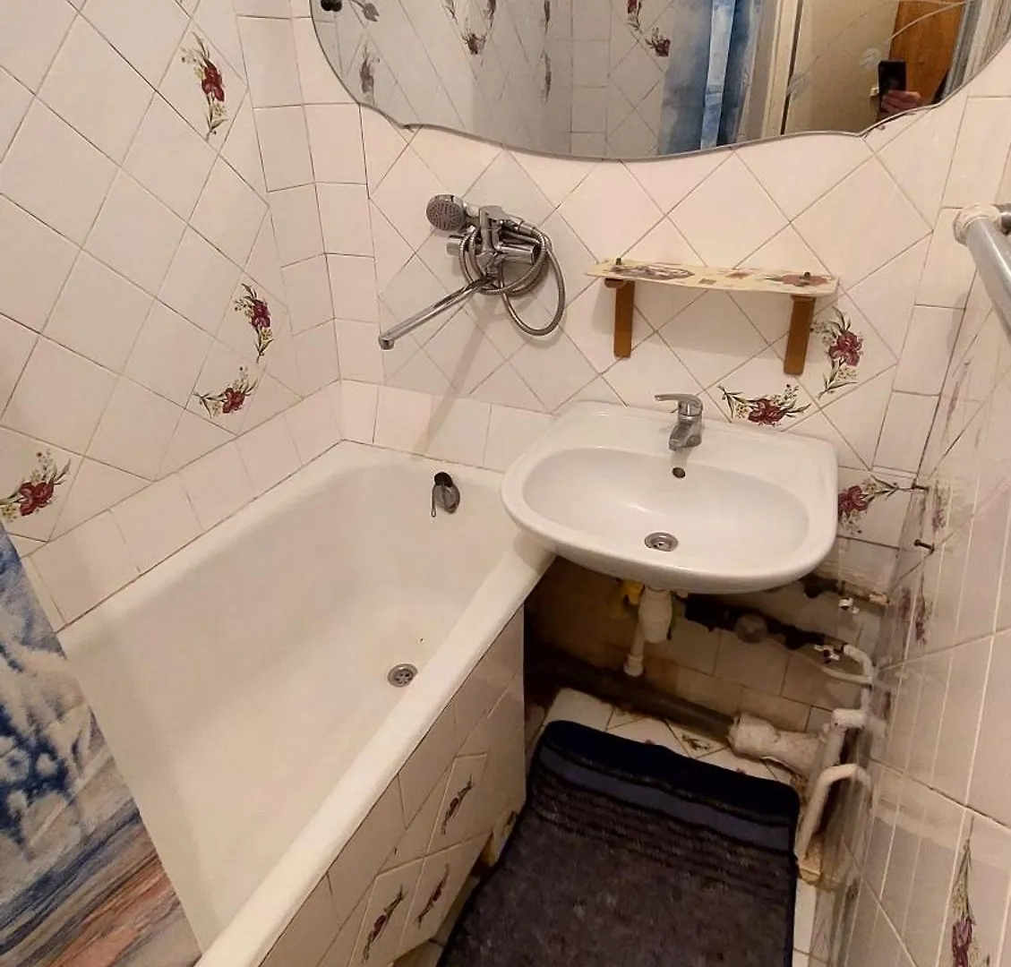 2 Bedroom Apartment Metro Vasilkovskaya Kyjev